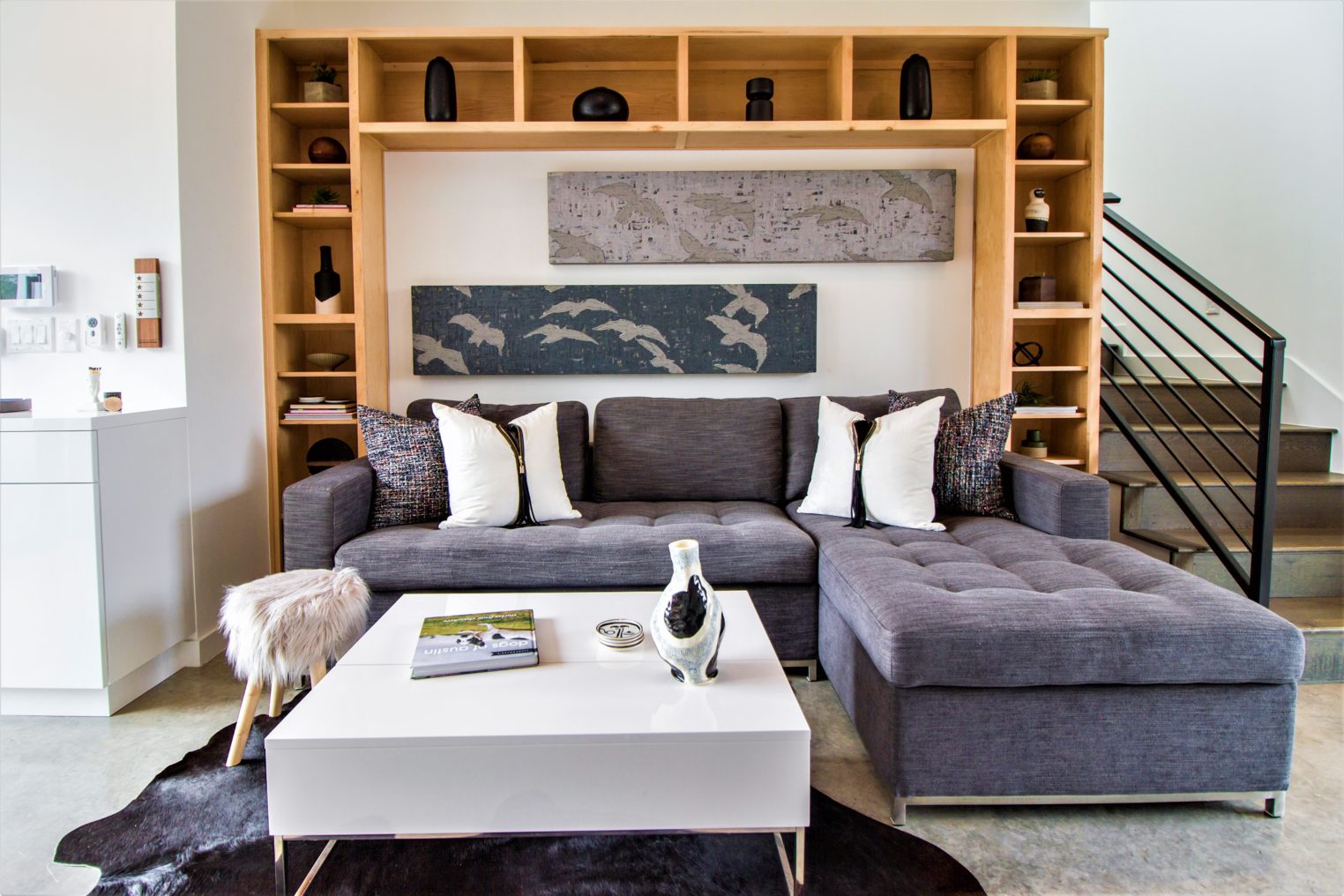 Living Room Staging by Vazzo Spaces for the Newcastle Home on the 2019 Austin Modern Home Tour. Check out details on The Pillow Goddess blog!