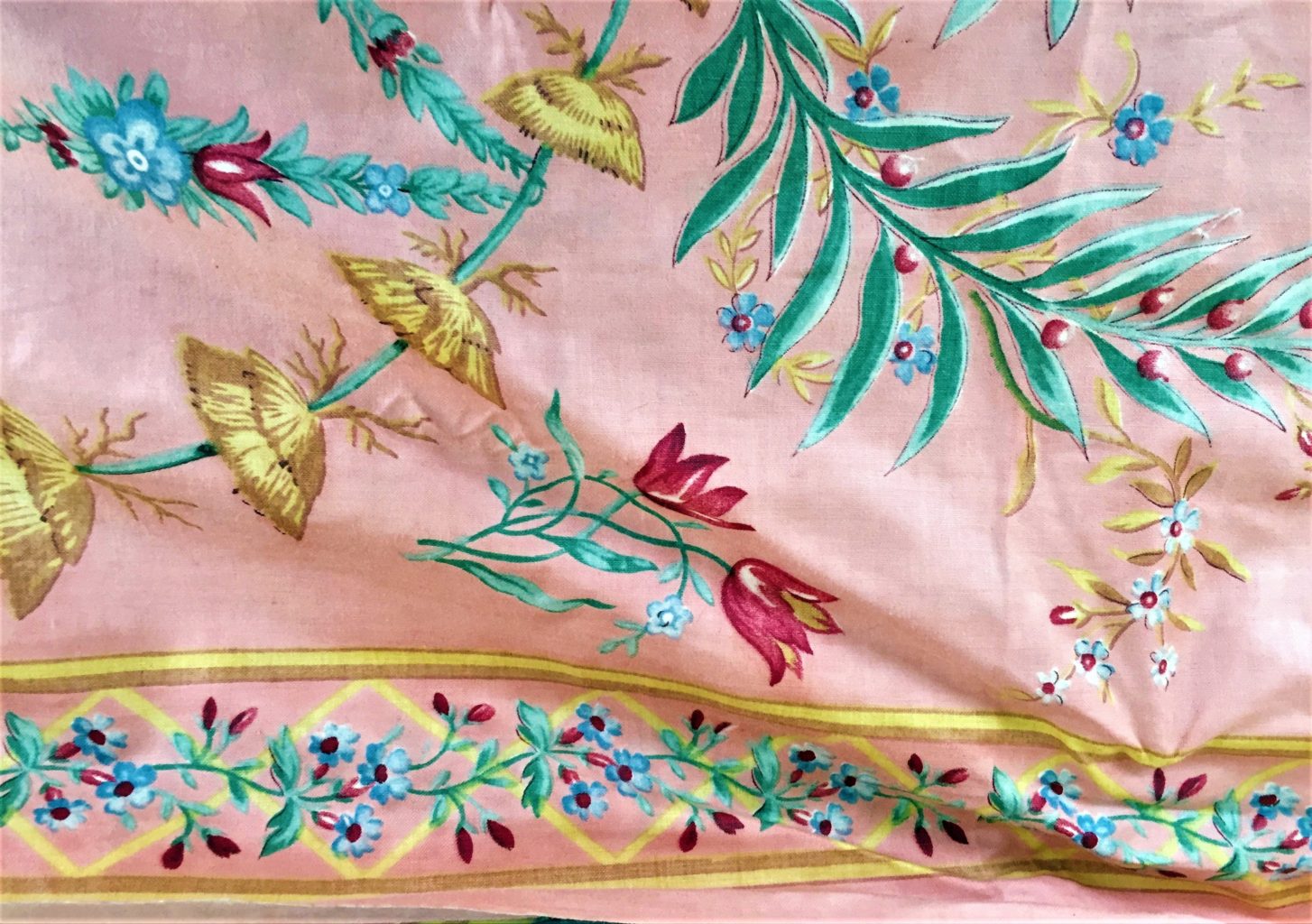 Gorgeous fabric for custom lamps by the Lampshade Lady. Details on The Pillow Goddess blog!
