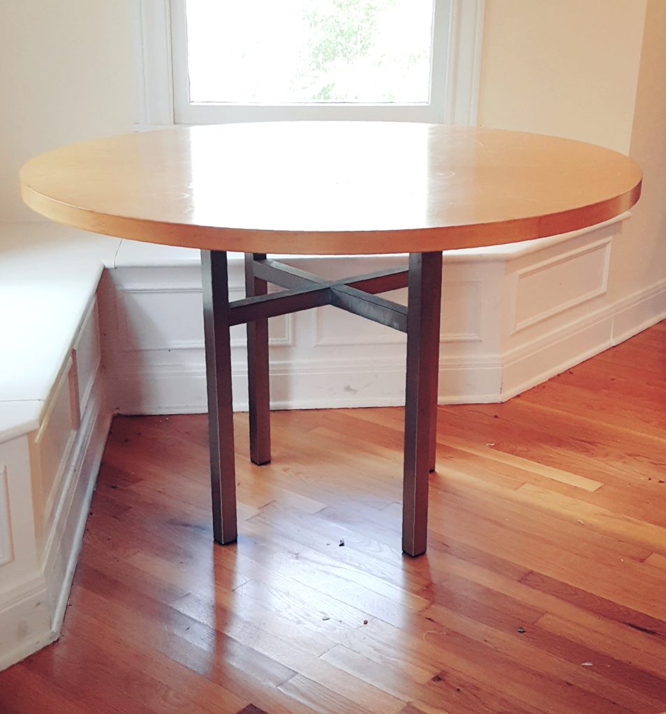 Round dining table for sale - Details on The Pillow Goddess Blog!