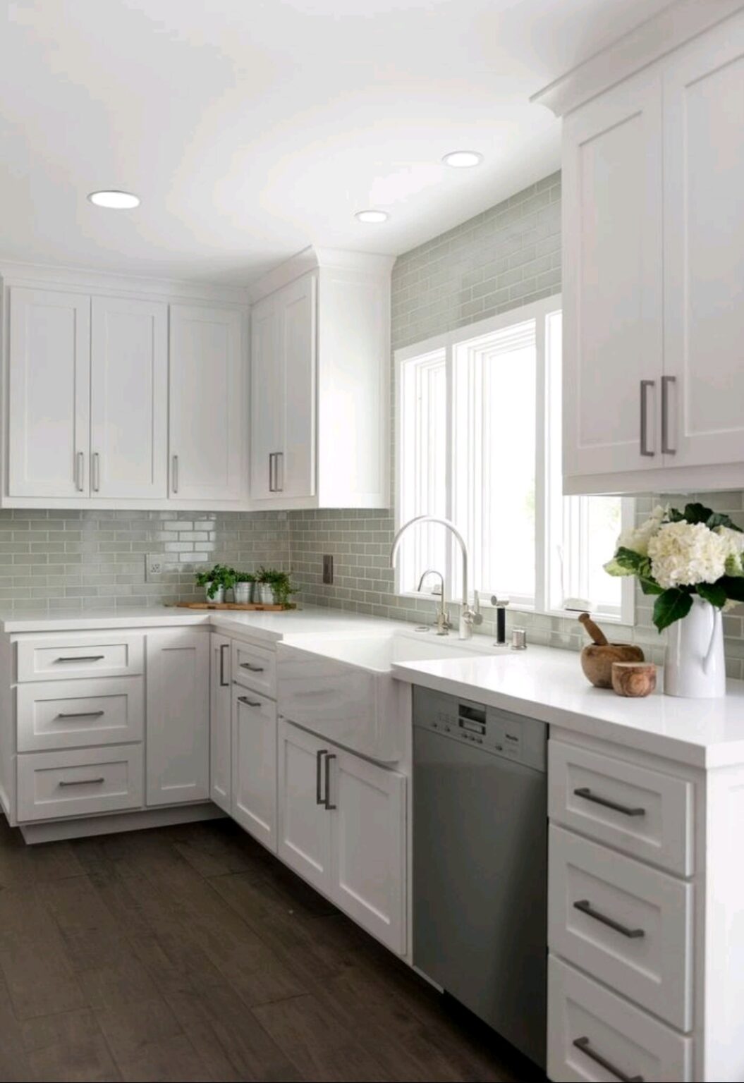 8 Key Factors to Consider When Selecting Kitchen Hardware | One Room ...